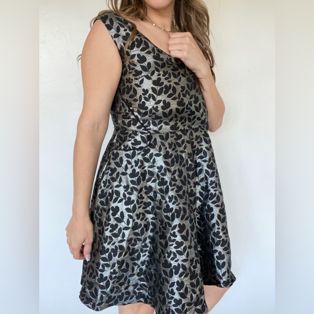 Yumi Black And Silver Cocktail Dress Size 10 Holiday Dress